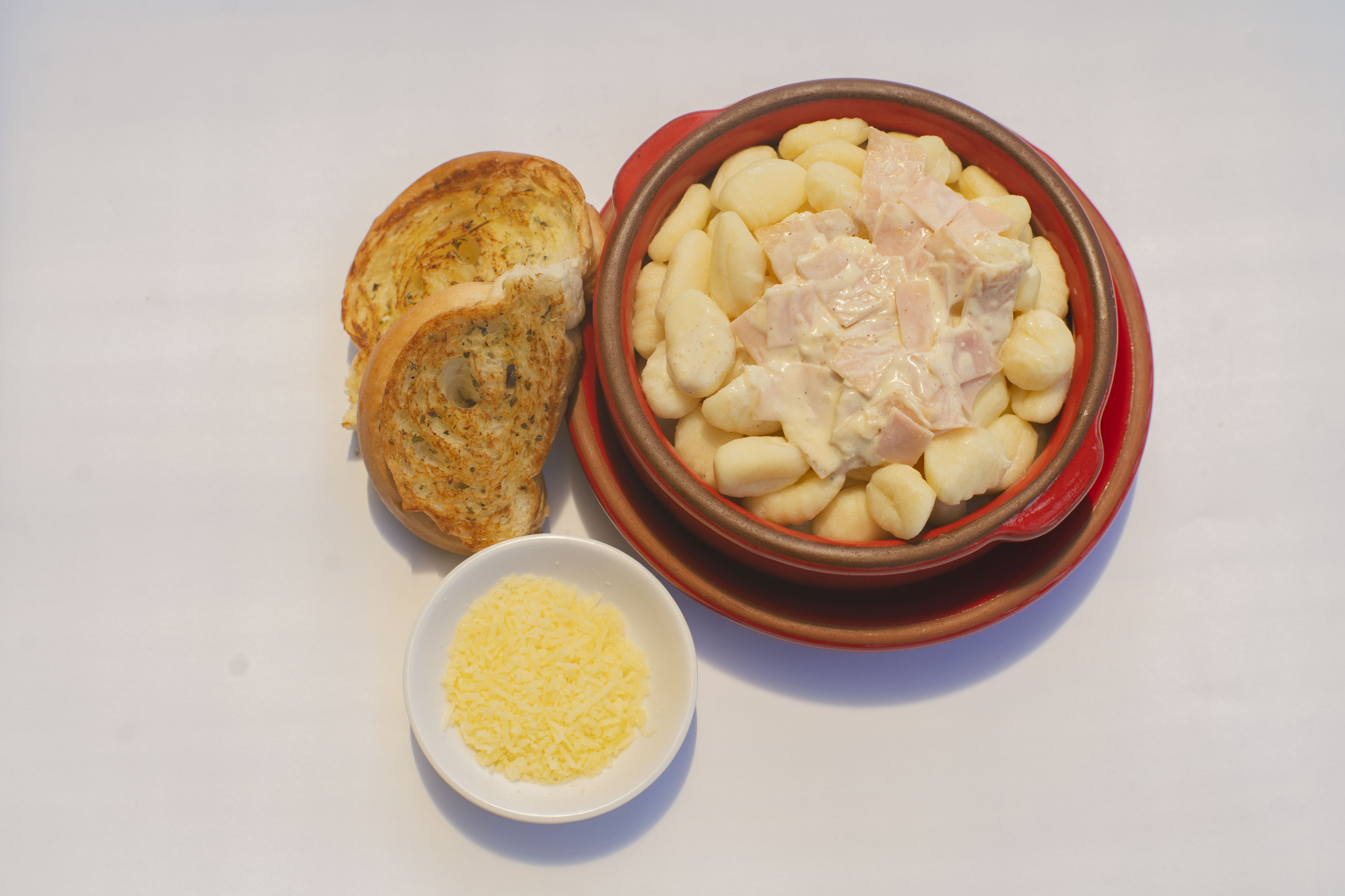 Gnocchi Alfredo con Jamón